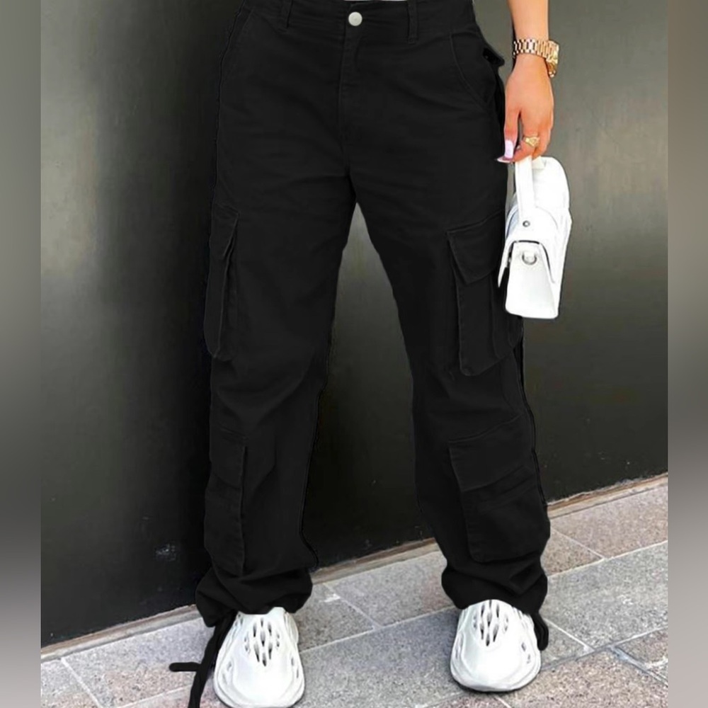 Black cargo pants